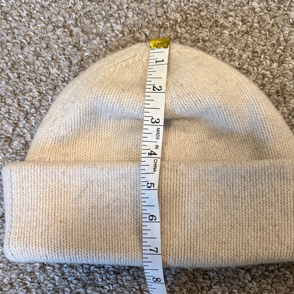 Everlane The Felted Merino Beanie Heathered Oat Unisex - Picture 5 of 5